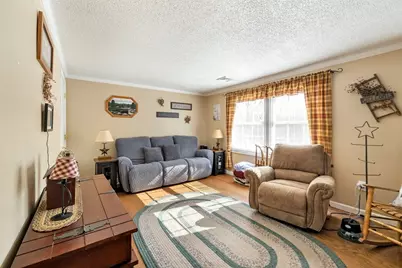 268 N. Liberty St., Belchertown, MA 01007 - Photo 10