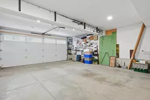 10 8th Ave, Haverhill, MA 01830 - Photo 32