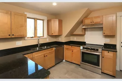 12 Warren Ave #B, Amesbury, MA 01913 - Photo 2