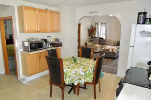 299 Court St, Plymouth, MA 02360 - Photo 2