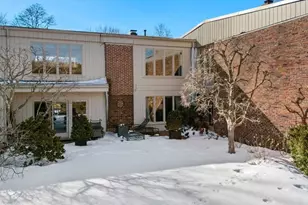 17 Fairgreen Pl, Brookline, MA 02467 - Photo 20