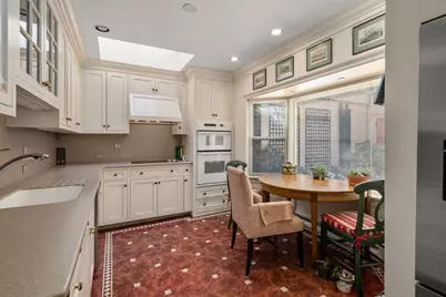 17 Fairgreen Place #17, Brookline, MA 02467 - Photo 6
