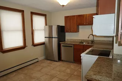 61 Plain St #1R, Taunton, MA 02780 - Photo 2