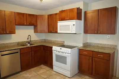 61 Plain St #1R, Taunton, MA 02780 - Photo 4