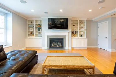 881 E 2nd St #13, Boston, MA 02127 - Photo 4