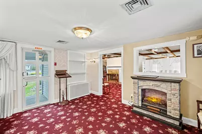 4 W Washington St, Hanson, MA 02341 - Photo 8