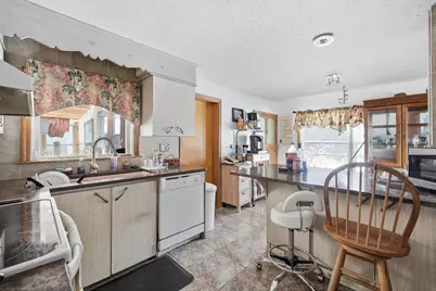 1026 Suffield St, Agawam, MA 01001 - Photo 12