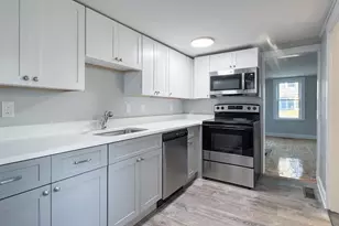 25 Common St, Weymouth, MA 02188 - Photo 4