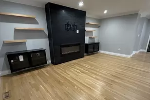 10 Oakwood Ct, Framingham, MA 01701 - Photo 2