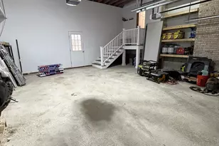 10 Oakwood Ct, Framingham, MA 01701 - Photo 20