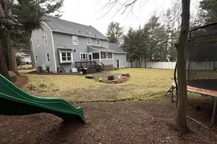 10 Oakwood Ct, Framingham, MA 01701 - Photo 22