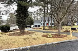 10 Oakwood Ct, Framingham, MA 01701 - Photo 24