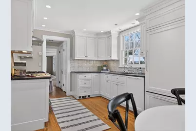 5 Tennyson Rd, Wellesley, MA 02481 - Photo 10