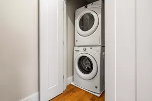 23 Chickatawbut St, Boston, MA 02122 - Photo 24