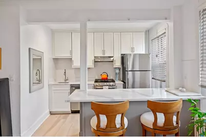 4 Phillips #3, Boston, MA 02114 - Photo 2