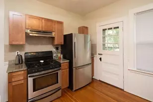 102 Franklin St, Brookline, MA 02445 - Photo 12