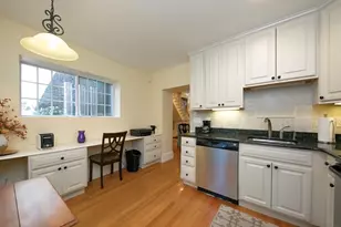 36 Melrose St, Boston, MA 02116 - Photo 8