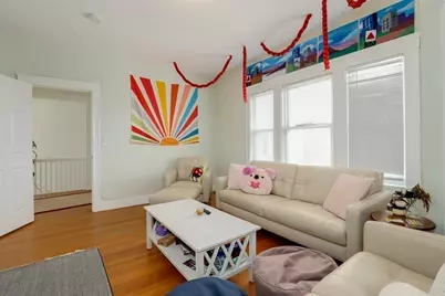 62 Algonquin Rd #1, Newton, MA 02467 - Photo 1