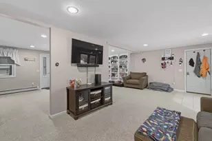 125 Doctor Braley Rd, Freetown, MA 02717 - Photo 16