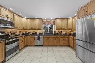 125 Doctor Braley Rd, Freetown, MA 02717 - Photo 18