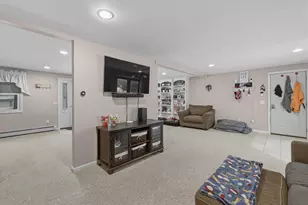 125 Doctor Braley Rd, Freetown, MA 02717 - Photo 16