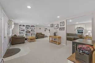 125 Doctor Braley Rd, Freetown, MA 02717 - Photo 12