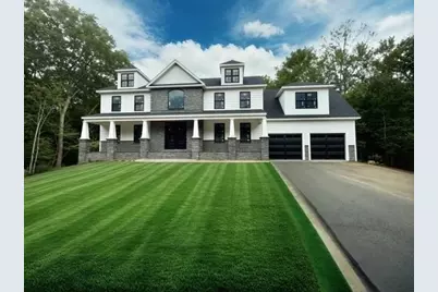 12 Beechwood Dr, Cranston, RI 02921 - Photo 2