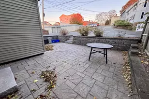 7 Hardy St, Beverly, MA 01915 - Photo 18