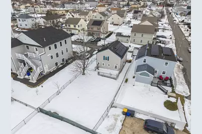 10 Aberdeen St, Fall River, MA 02721 - Photo 4