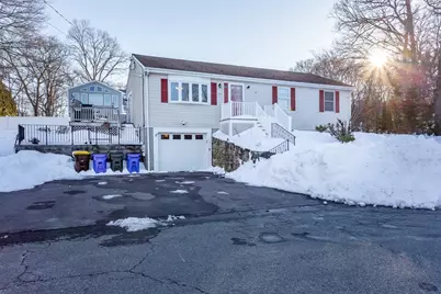 95 Hiatt Street, Fall River, MA 02721 - Photo 2