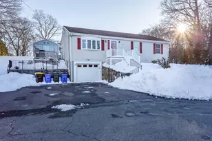 95 Hiatt St, Fall River, MA 02721 - Photo 2