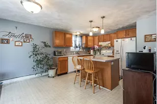 95 Hiatt St, Fall River, MA 02721 - Photo 8