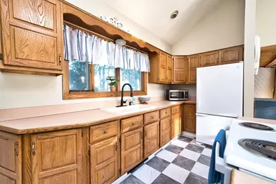 2 Oneil Rd, Somerset, MA 02725 - Photo 20