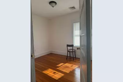 238 Farringtin St, Quincy, MA 02170 - Photo 6