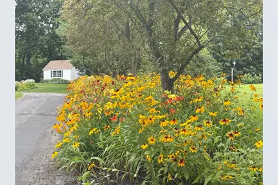 367 Mulpus Rd, Lunenburg, MA 01462 - Photo 2