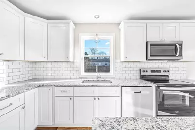 39 Wallace St, Springfield, MA 01119 - Photo 20