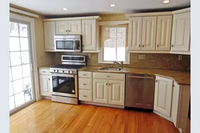 125 Prospect Street, Wellesley, MA 02481 - Photo 4