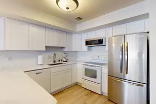 23 Greenleaves, Amherst, MA 01002 - Photo 4