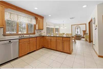 11 Satucket Tr, Bridgewater, MA 02324 - Photo 14