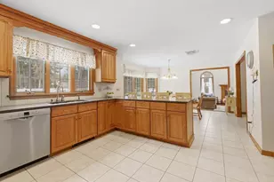 11 Satucket Trail, Bridgewater, MA 02324 - Photo 14