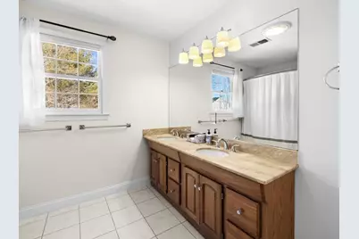 615 Saw Mill Brook Pkway, Newton, MA 02459 - Photo 16