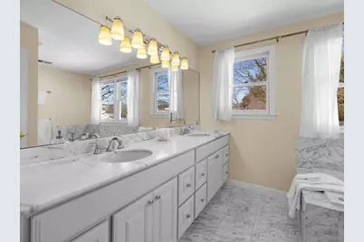 615 Saw Mill Brook Pkway, Newton, MA 02459 - Photo 24