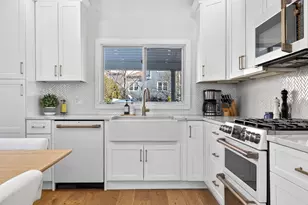 42 Oak St, Somerville, MA 02143 - Photo 6