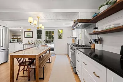 7 Cottage Street, Marblehead, MA 01945 - Photo 2