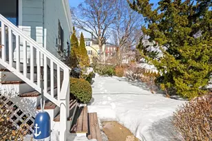 7 Cottage St, Marblehead, MA 01945 - Photo 38