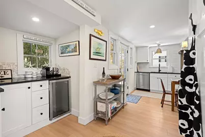 7 Cottage Street, Marblehead, MA 01945 - Photo 14