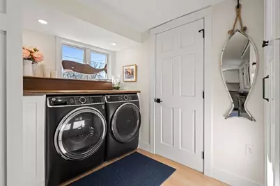 7 Cottage Street, Marblehead, MA 01945 - Photo 18