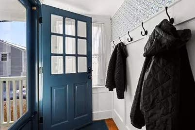 7 Cottage Street, Marblehead, MA 01945 - Photo 36