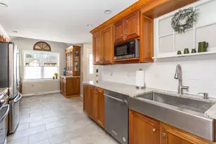 20 Hawthorne Village, Franklin, MA 02038 - Photo 8