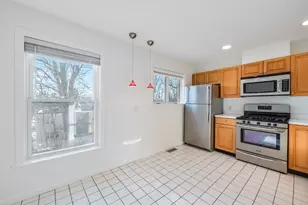 100 Anderer Ln, Boston, MA 02132 - Photo 6
